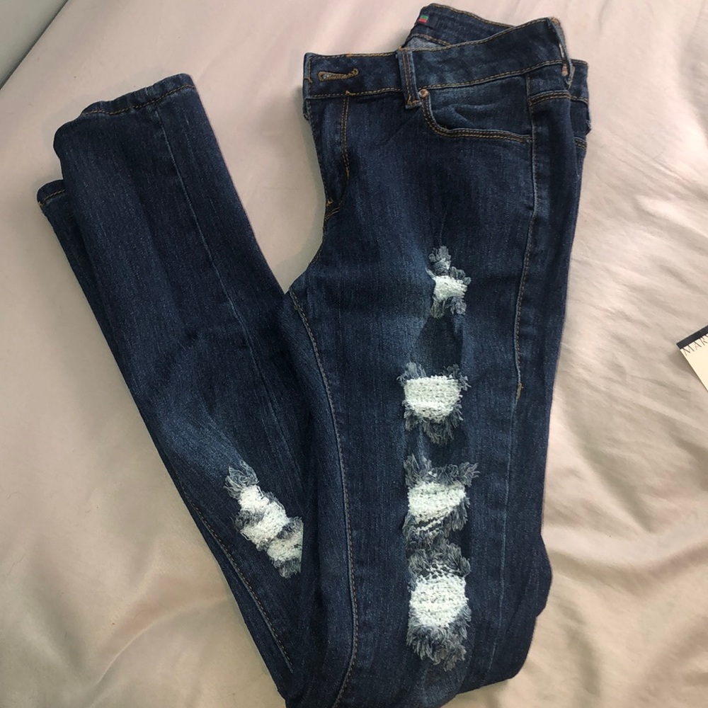 Vins Me skinny jeans. Size 3